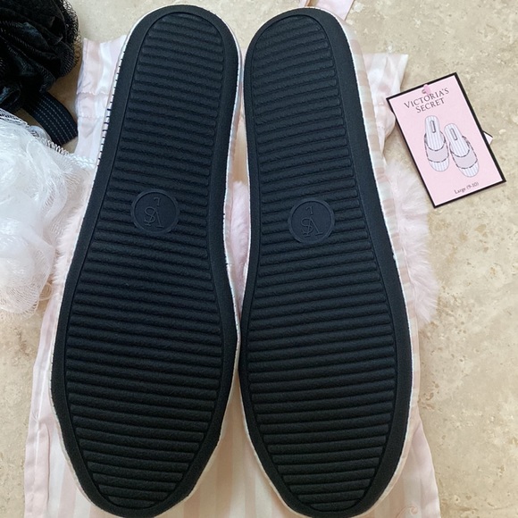Victoria’s Secret Satin Slippers. NWT - Picture 3 of 3